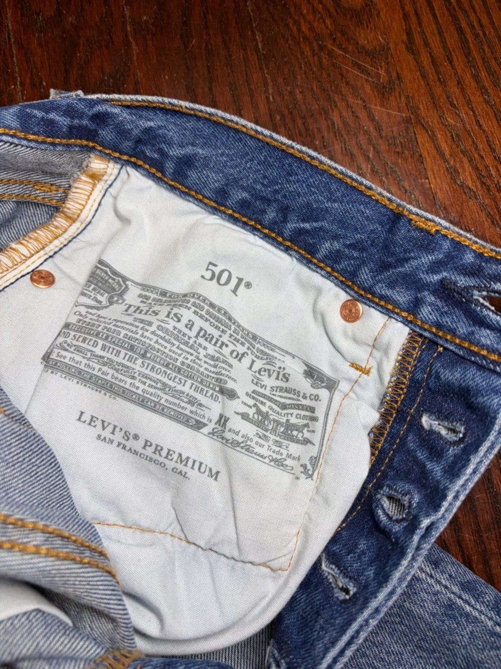 Levi’s 501® ORIGINAL SELVEDGE WOMEN'S JEANS 26x32 - Picture 8 of 10